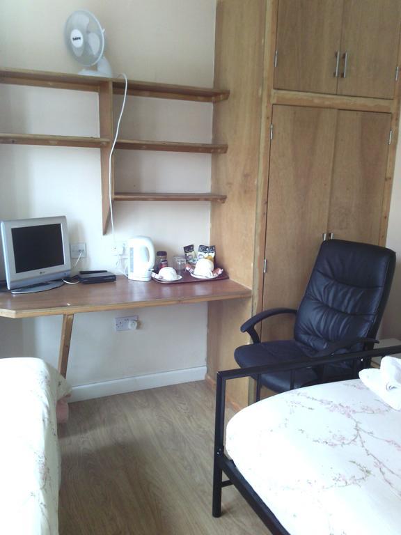 Amazon Guest House Oxford Quarto foto