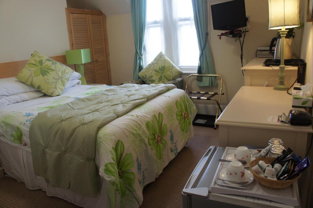 Amazon Guest House Oxford Quarto foto
